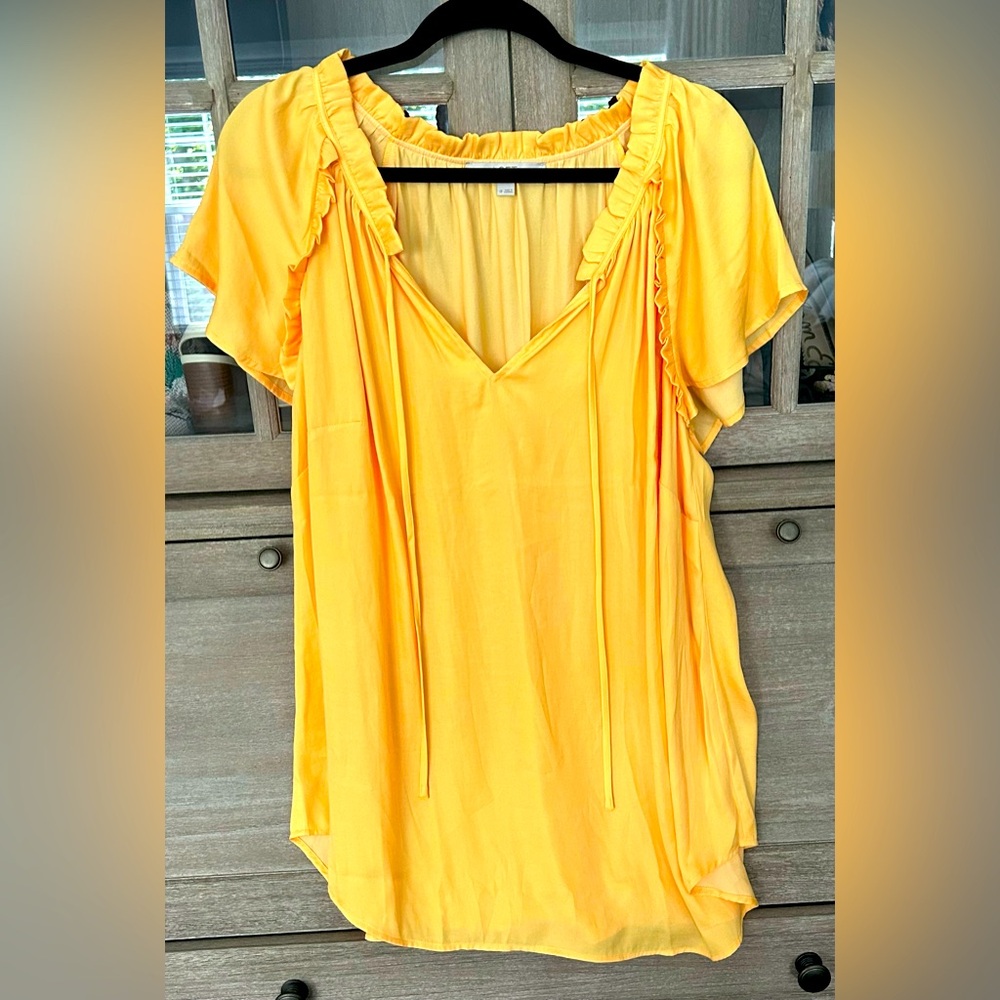 NWOT Loft yellow short sleeve tie neck top